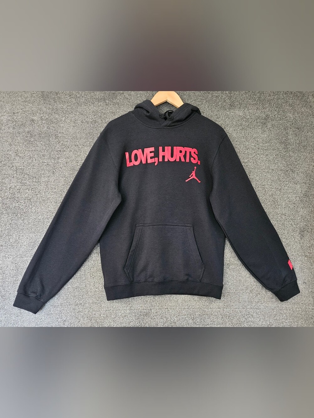 NWT Nike Jordan Jalen Hurts Love Hurts Pullover Hoodie Black Red Eagles Size M - Picture 4 of 14